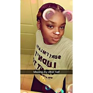 Meet your Posher, Simone